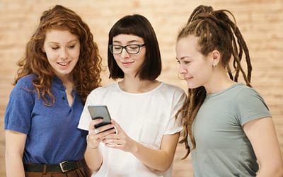 How to Maintain Friendships in a Time of Social Distancing