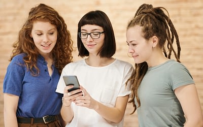 How to Maintain Friendships in a Time of Social Distancing